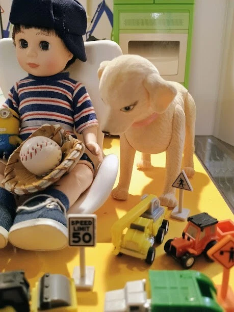 Muñeca Madame Alexander 8" "Boys Rule" DIORAMA Foto 3 de 4