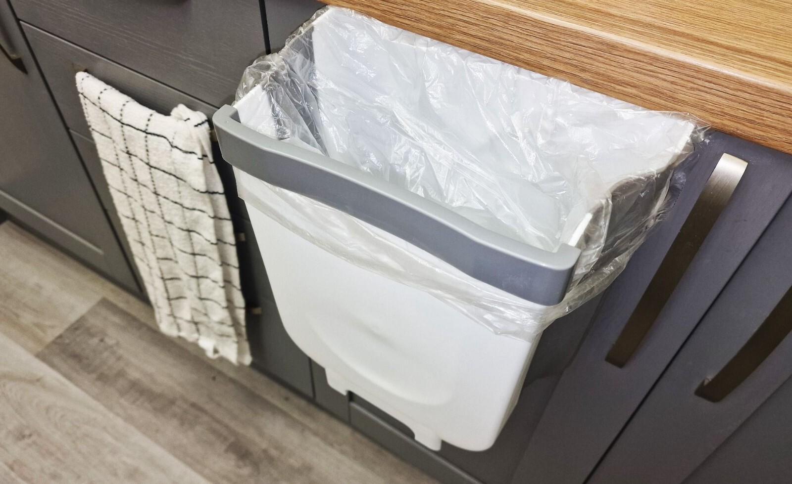 Outdoor Revolution Folding Collapsible Caravan / Camper Waste Bin