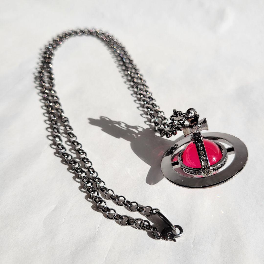 Vivienne Westwood Small Orb Necklace Pendant Purplish red x Vivienne Westwood Small Orb Necklace Pendant Purplish red x