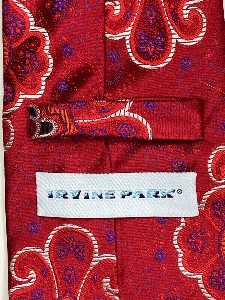 Corbata formal Irvine Park para hombre 62" L x 3,5" W multicolor 100 % seda  Foto 2 de 4