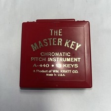 The Master Key Chromatic Pitch Instrument A-440 Wm Kraft USA 13 Keys-W