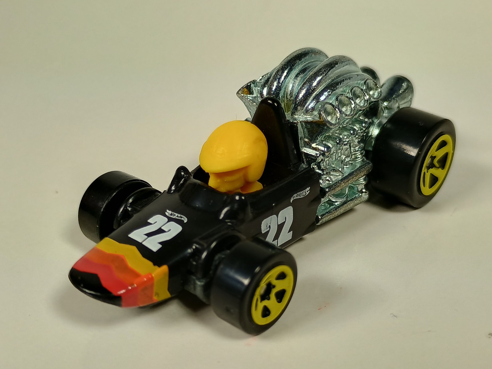 Head Starter Hot Wheels 2020 Tooned #60 Black 5 Spoke Rims 1:64 Loose