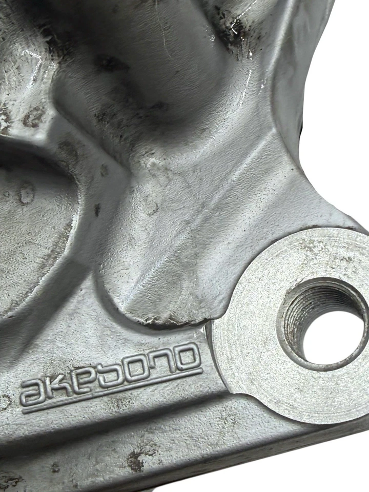 07-20 Infiniti Nissan G37 350Z 370Z Akebono Brake Calipers Set OEM - Image 3 of 4