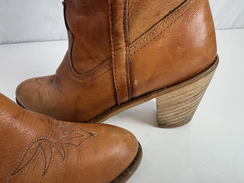 Dingo Boots Vintage Cowgirl Tan Heeled Woman’s Size 8.5N USA Made 12” Tall - Image 4 of 4