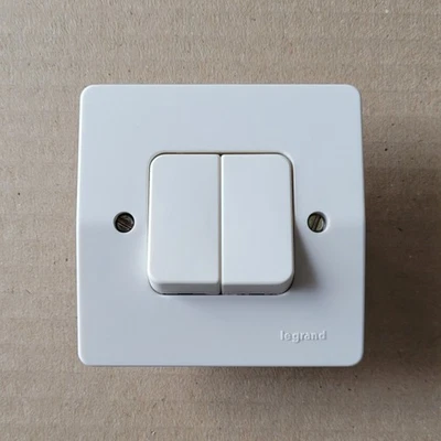 LEGRAND 80551 - 1 double Interrupteur Va et Vient à griffes - BLANC - NEPTUNE 2