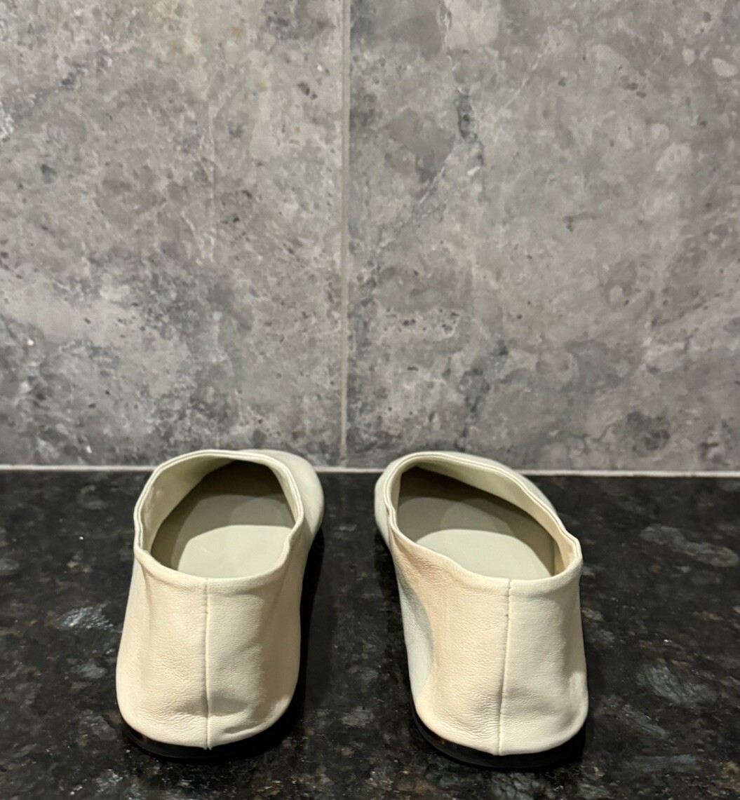 KHAITE 'The Maiden' Marcy Leather Ballet Flats Ivory White 41 / 11