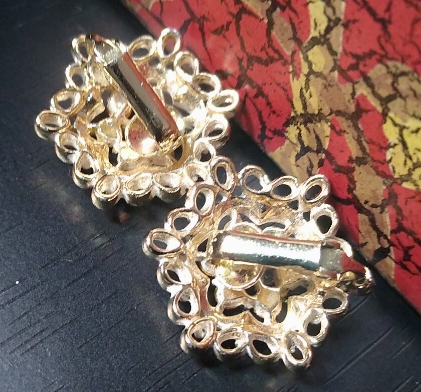 Unsigned LISNER? Pink Rhinestone, White Enamel, G… - image 2