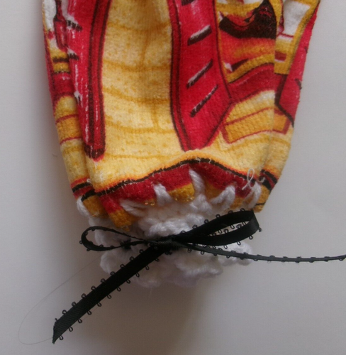 Chef Print grocery-plastic bag holder with ribbon hanger crochet bottom bow - Picture 3 of 4
