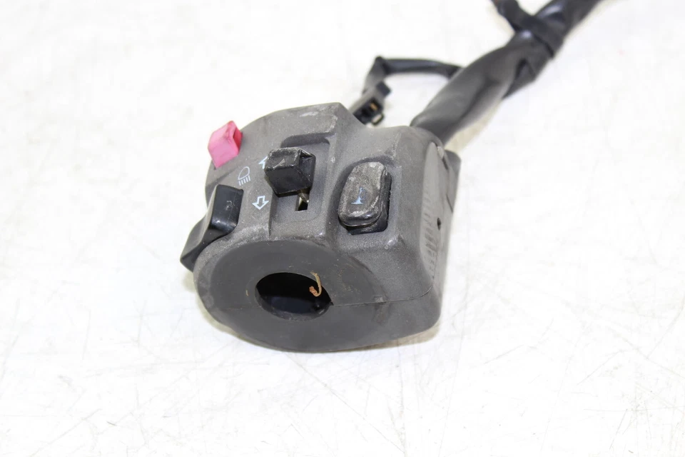 05-06 Interruptor de señales de bocina con clip izquierdo Kawasaki Z750s LH 46091-0055 Foto 2 de 4