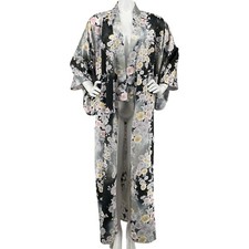 Japanese Robe Womens One Size Fits Most Black Floral Kimono sleeve New with Belt