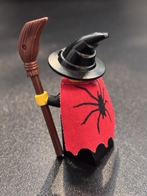 Lego Castle Fright Knights Witch Minifigure w/ cape 6097 6087 6037 cas032