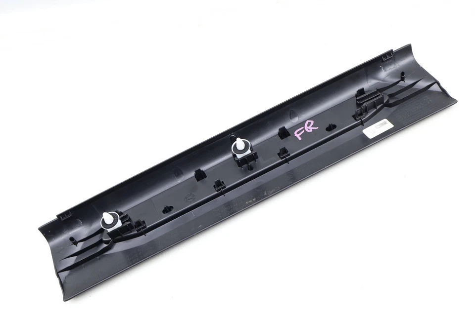 2020–2024 BMW 228I XDRIVE GRAN COUPE 2,0 л — передний ПОРОГ ДВЕРИ / потертости - Изображение 4 из 4