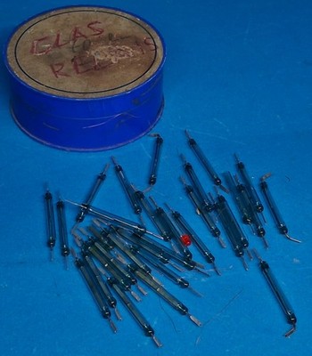 Elektronik, Bastlerartikel, Konvolut mit diversen Reed Schaltern