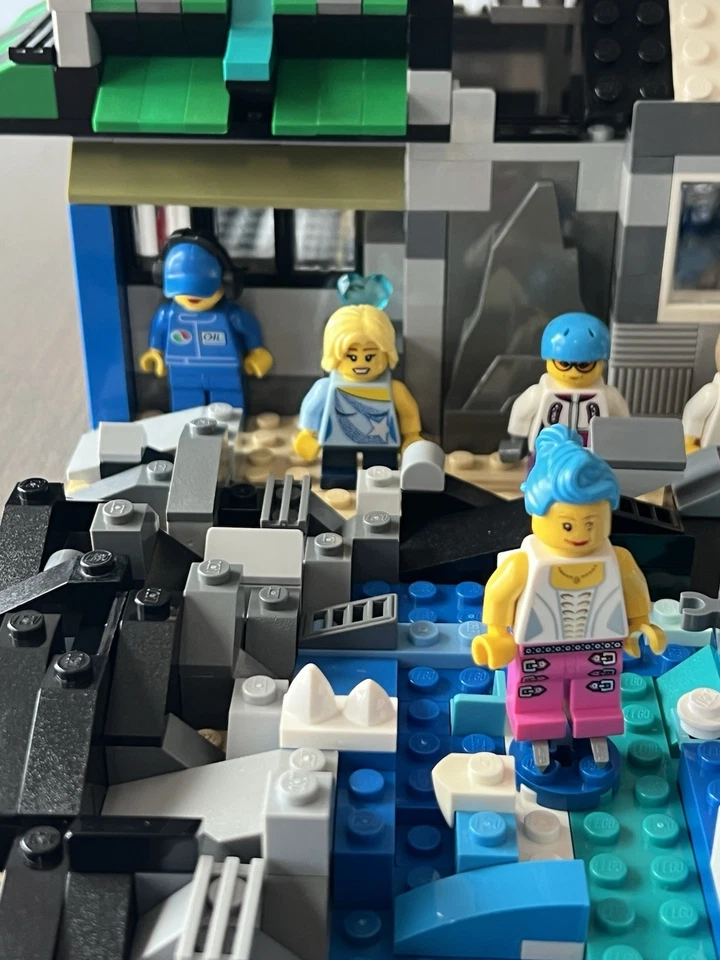 LEGO 11 Mixup Minifigura Femenina Castillo de Fantasía Edición Limitada Sin usar, en caja Leer Descripción Foto 2 de 4