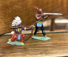 Vintage Deetail Britain Wild West American Indian Figures Lot Of 2 Chief&Warrior
