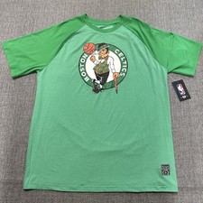 NBA Boston Celtics T-Shirt Men  s In Size Large Green NWT