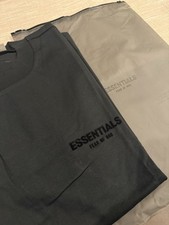 Essentials Fear of God Mens Black Logo Crew N...