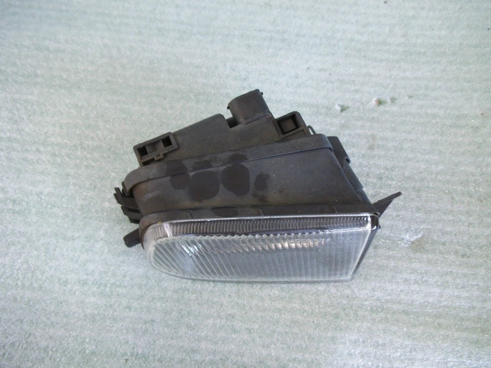 Luz antiniebla izquierda del lado del conductor BMW 540i 528i Z3 1995-2002 63178377941 OEM FÁBRICA Foto 2 de 3