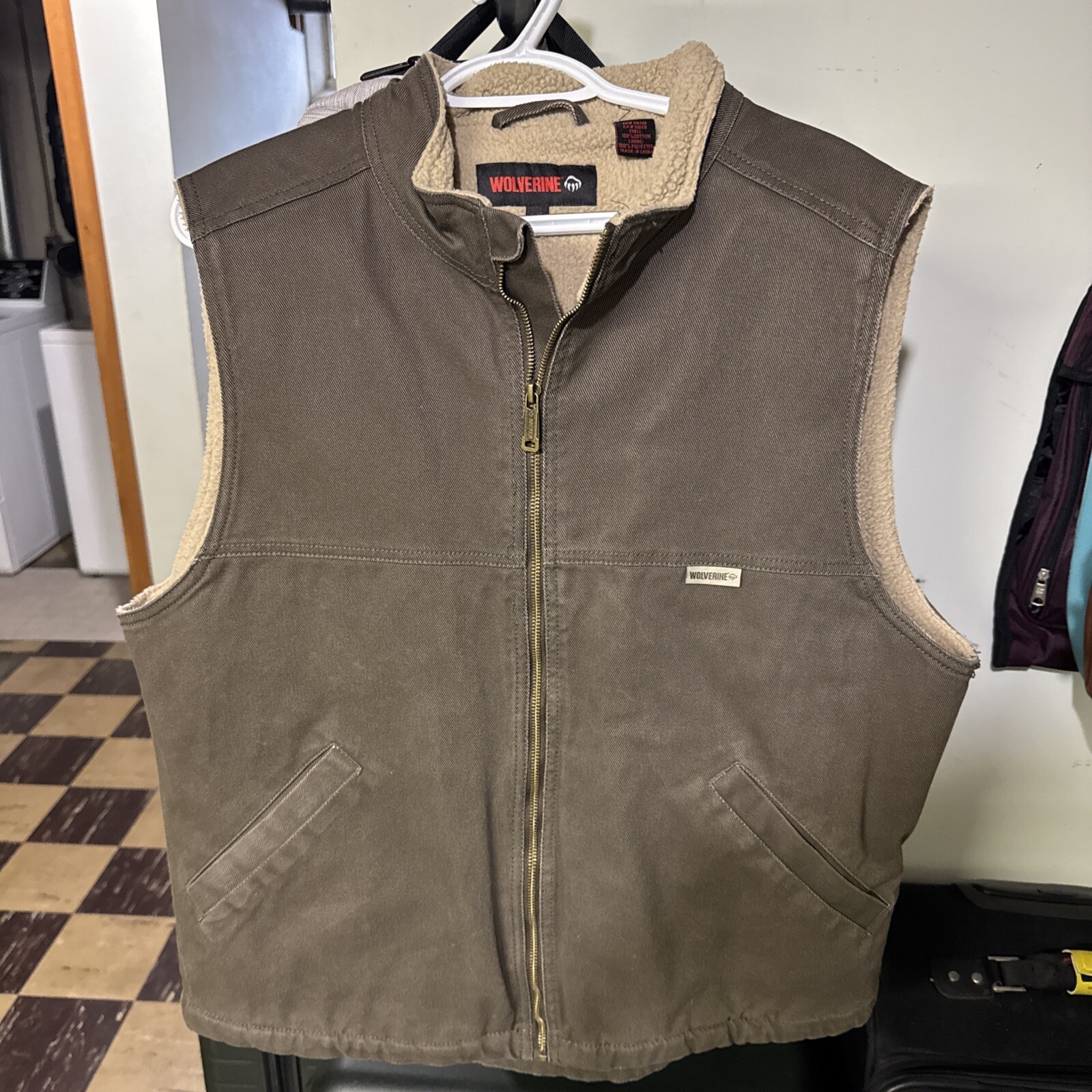 Men's Olive Large Wolverine Fleece Vest for Outdoor Comfort