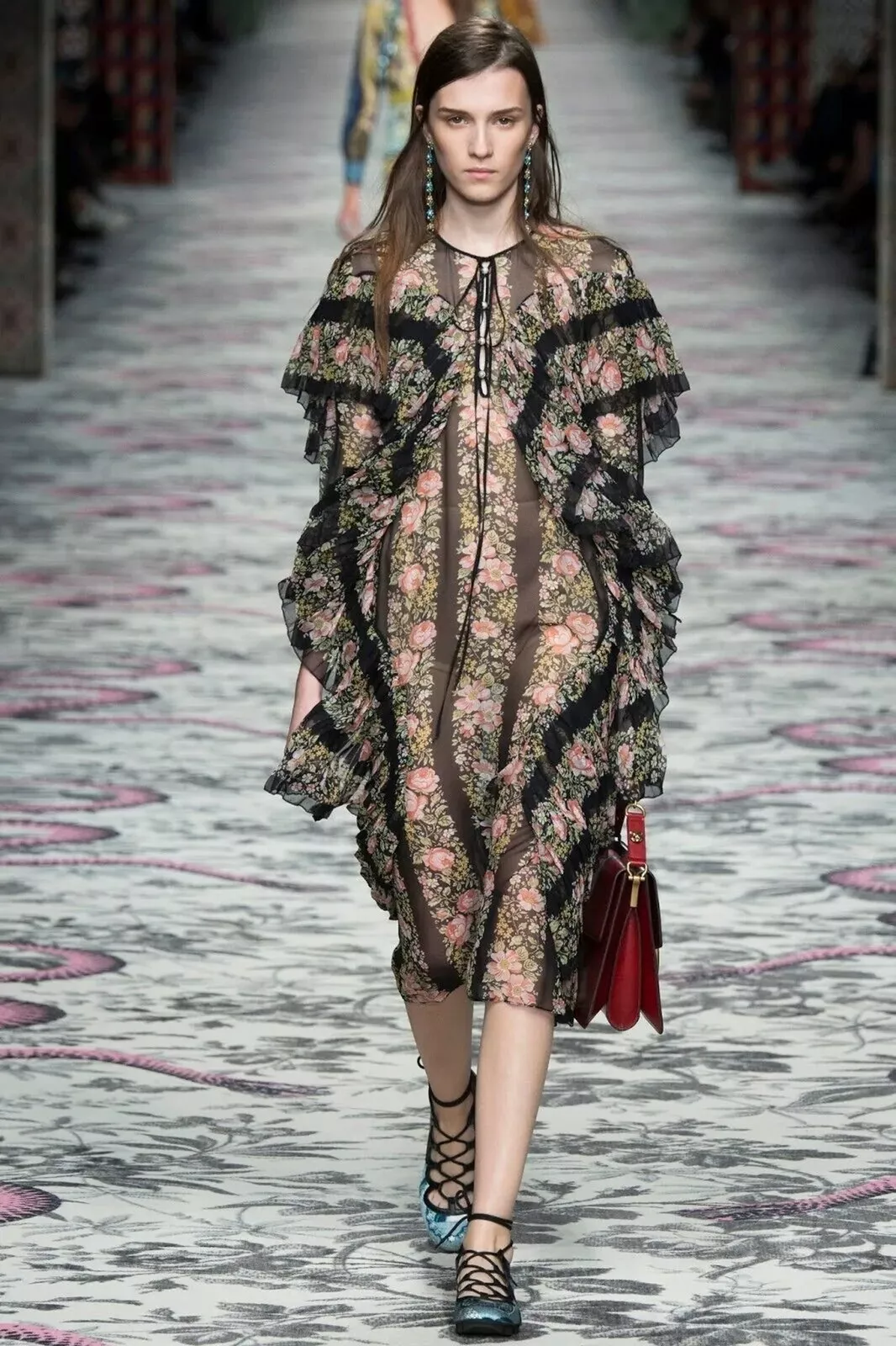 Neuf avec étiquette. Robe à volants Gucci RUNWAY IT36 / US 0