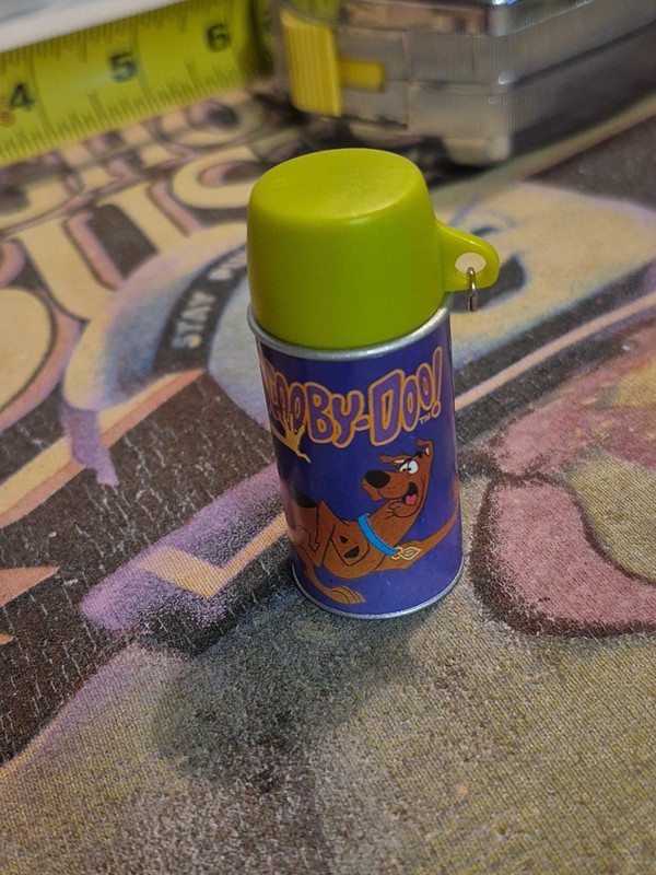 1999 Hallmark Scooby Doo Lunchbox Thermos  Ornament