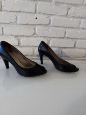 Vintage Salvatore Ferragamo Black Leather Pumps Size 38.5 / 8.5