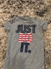 Boys Nike romper size 6 months short sleeve multicolor — photo 2