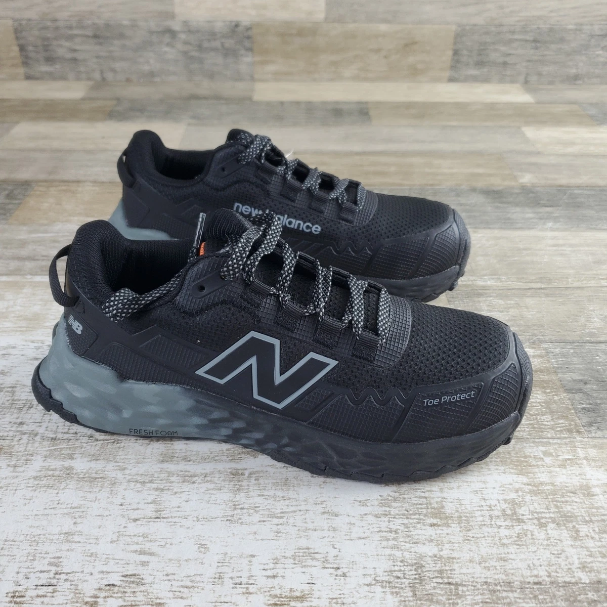 New Balance Sneaker Black Comfort Shoes for Women for sale  display picture 1
