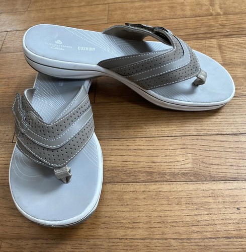 Clarks Cloudsteppers Brinkley Jazz Womens Comfort Flip Flop Sandals Sand Beige 7