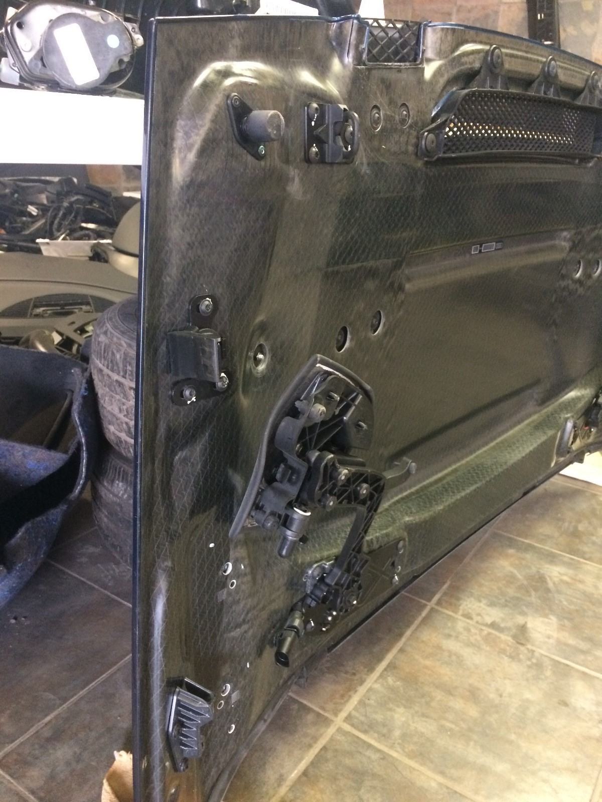 2011 Audi R8 convertible trunk lid top storage door OEM