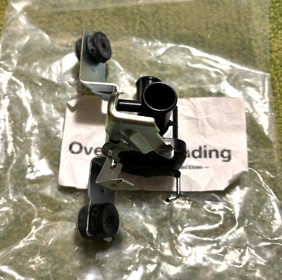 Toyota Genuine Mark II Chaser Cresta JZX100 Heater Water Valve 87240-22370 OEM - Image 4 of 4