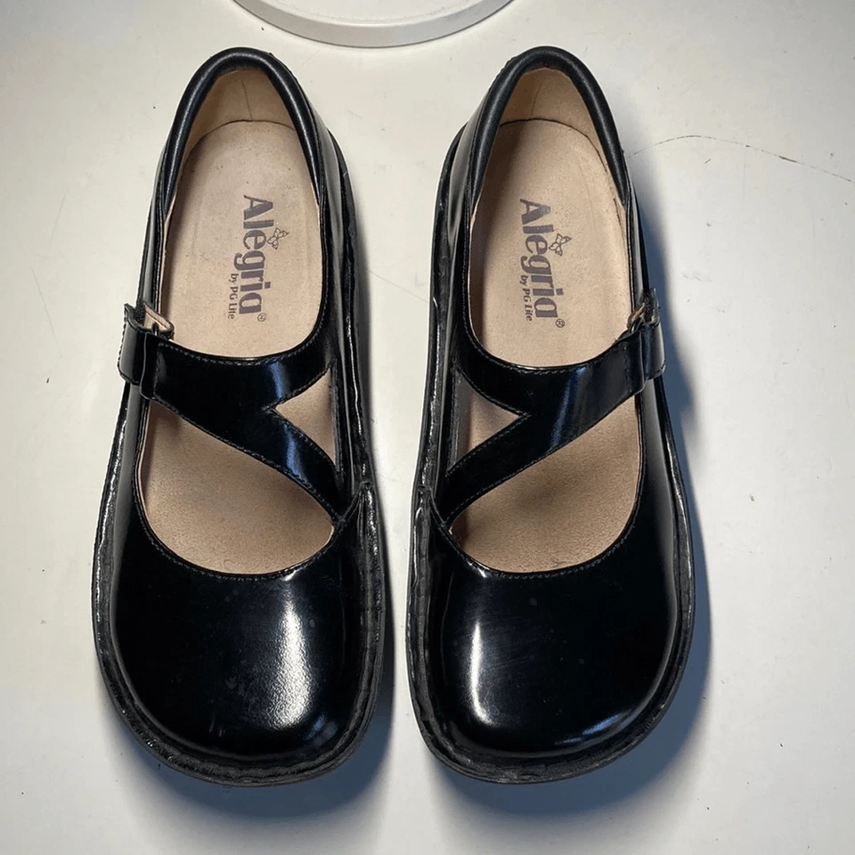 Alegria Mary Janes Black Patent Leather Platform Size 38  US Womens 7.5 Buckles - Image 3 of 4
