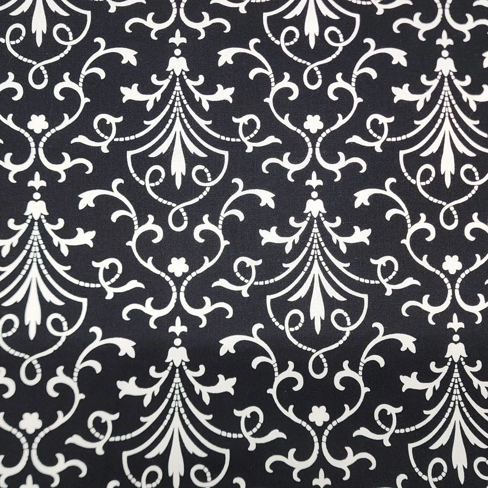 Tecido de algodão acolchoado Timeless Treasures Alice Damask preto e branco 22 x 18,5 - Imagem 3 de 4