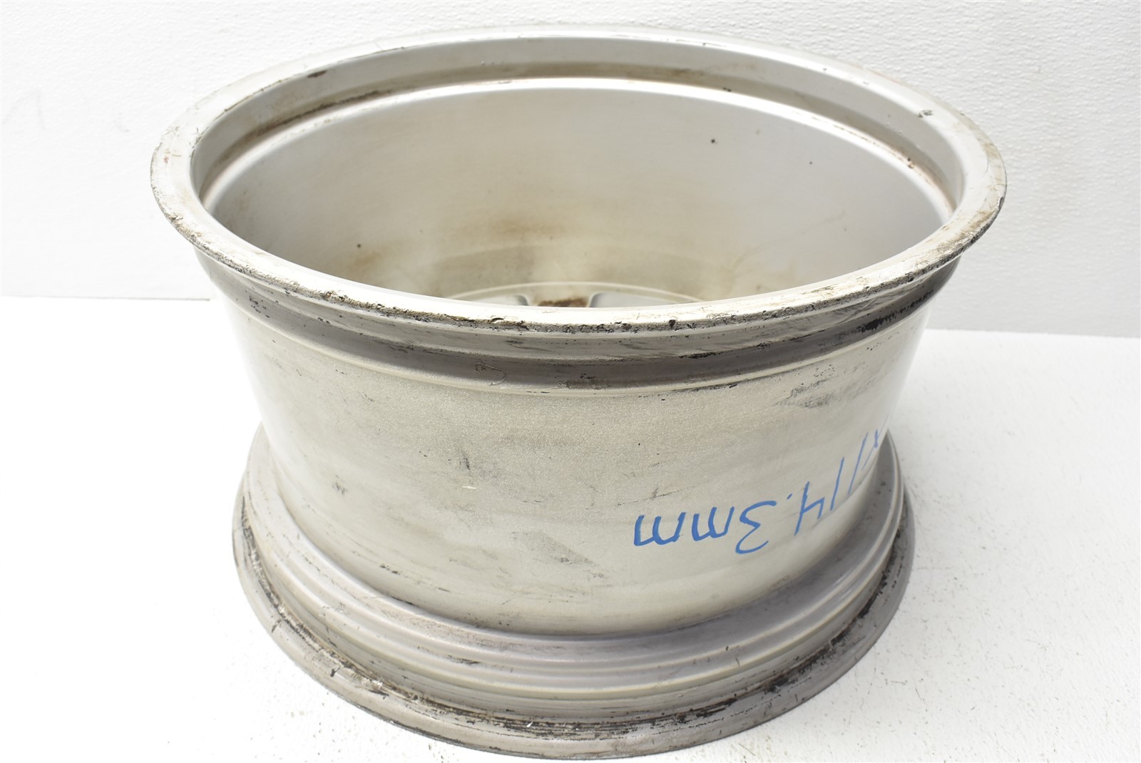 Maserati Quattroporte Rear Wheel Rim 19x10.5 Silver 0547014