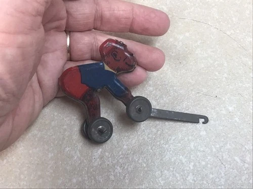 VINTAGE TIN LITHO TOY MONKEY TOY PART   CHEIN ?