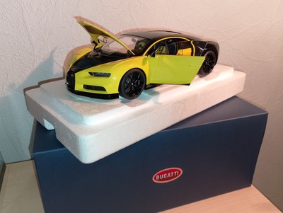 1:18 Bugatti CHIRON Bj.2017 Jaune Molsheim Yellow/Black * AutoArt NEU Leicht Def
