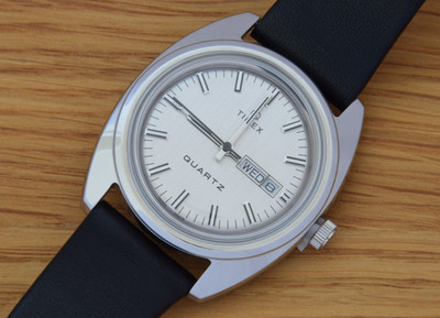 TIMEX Q 1978 Reissue [TW2U87900] Quartz unworn original Box 37mm Herrenuhr