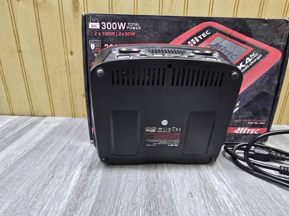 Hitec X4 AC Pro Four Port AC/DC Multicharger HRC44254 6S/10A/200W AC, 300W DC - Image 3 of 4