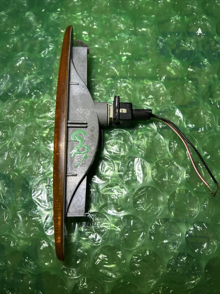 97-06 Jaguar X100 XK8 Front Right or Left Side Marker Light Lamp OEM - Image 3 of 4