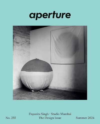 Aperture Aperture The Design Issue (Tascabile) Aperture Magazine