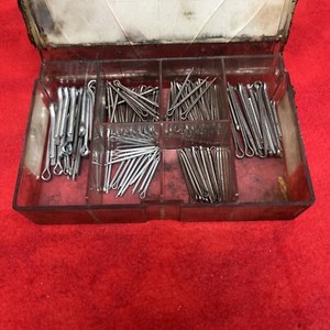 MIXED LOT OF COTTER PINS (UNCOUNTED) VARIOUS SIZES w/ plastic box (h57)
