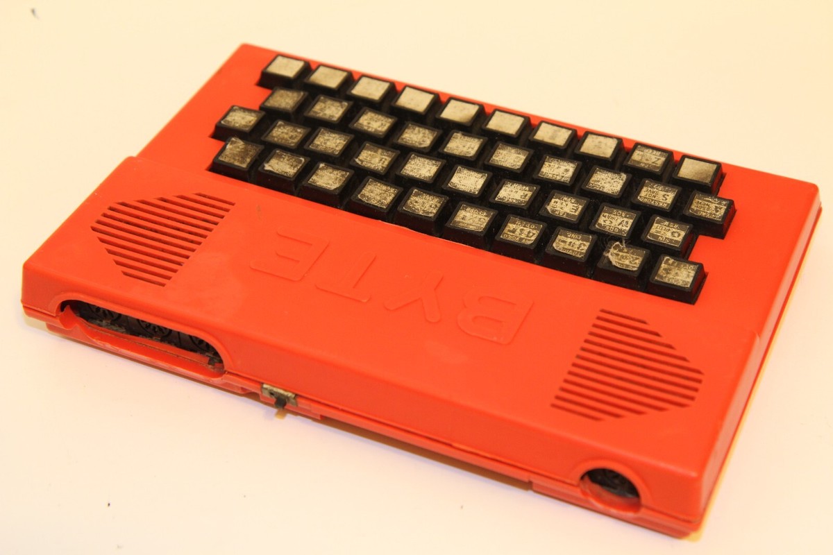 Vintage Computer BYTE Programmed Russian TV Game Console Z80 ZX
