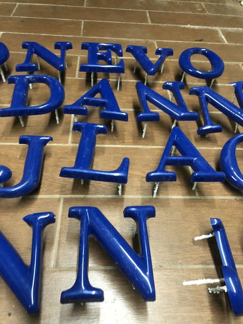 outdoor plastic letters sign Blue Bargain Storefront Advertising