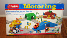 Vintage PLAYSKOOL MOTORING Preschooler’s First Race & Chase Car Track Set WORKS