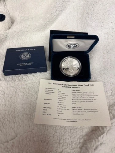 2011-W American Silver Eagle $1  One Troy Ounce .999 Fine Silver  UNC