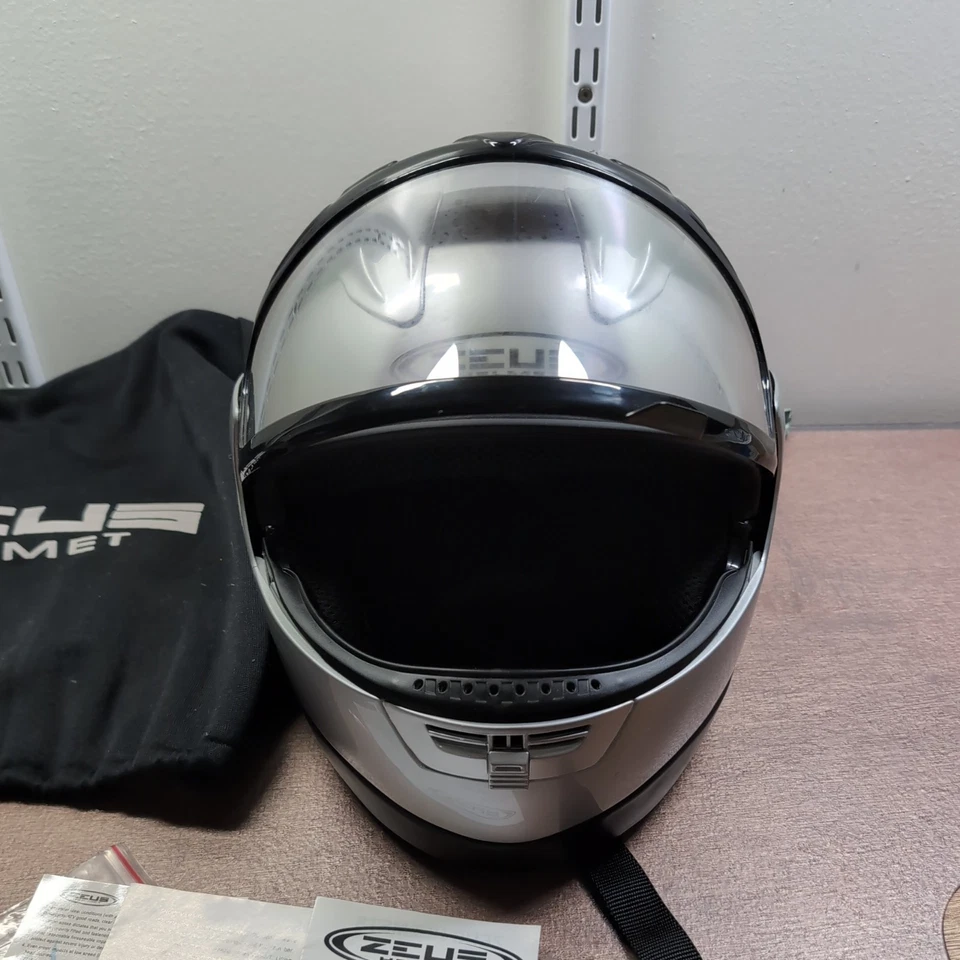 Casco de moto de nieve Zeus con protector facial calle plata maciza XXXL usado Foto 3 de 4