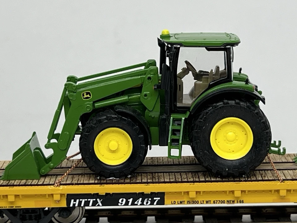 Walthers 68’ Ralphstrains custom TTMX 80632 JohnDeere Tractor loaders 1/87 - Image 3 of 4