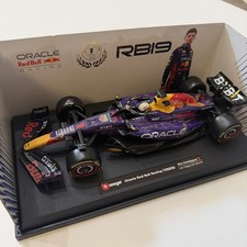 Bburago Formula Die-cast Car Red Bull 2023 Las Vegas Max Verstappen - 1/18