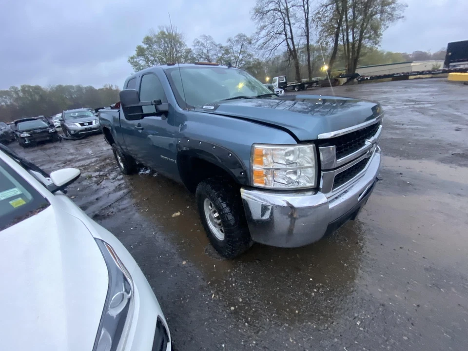 Used Differential Carrier Assembly fits: 2007 Chevrolet Silverado 2500 pickup Fr Foto 3 de 4