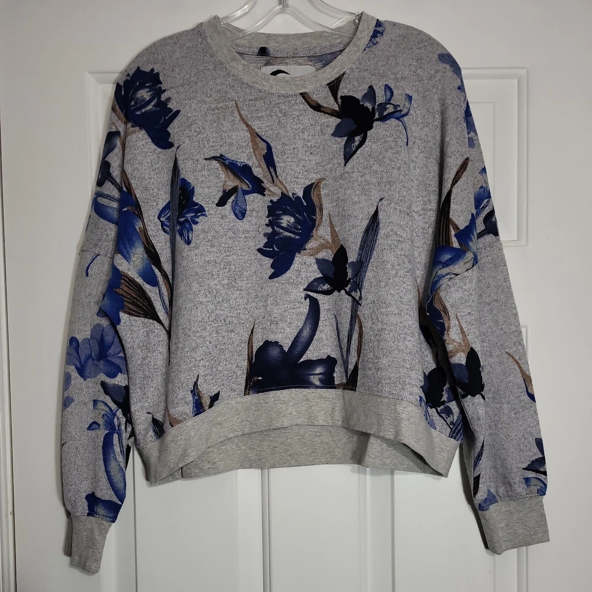 Zyia Active Crewneck Crop Sweatshirt Floral Blue Heathered Gray Women s Medium